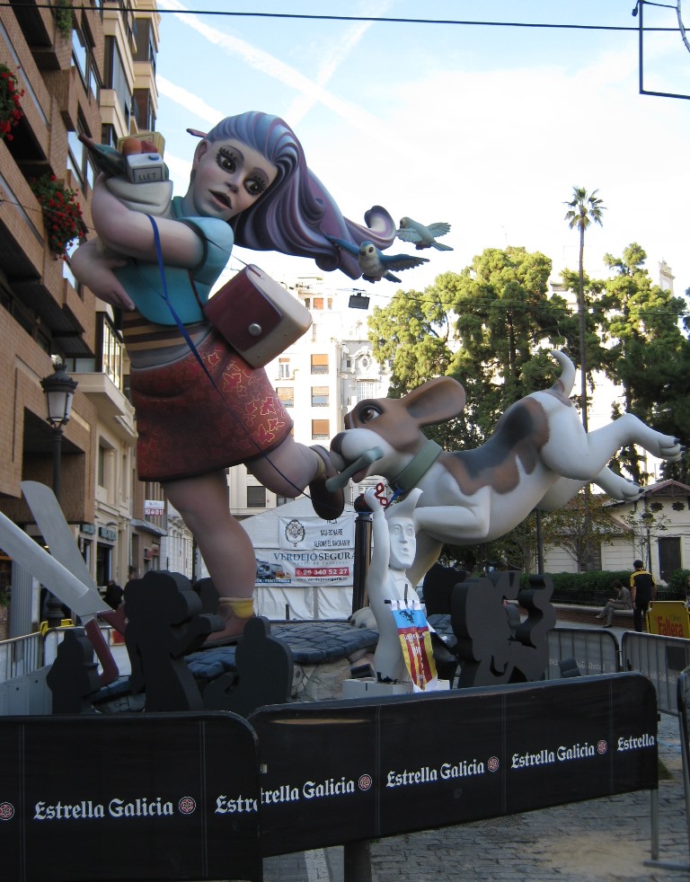 Totfalles: Pl. Alfonso el Magnánimo-Nave-Bonaire